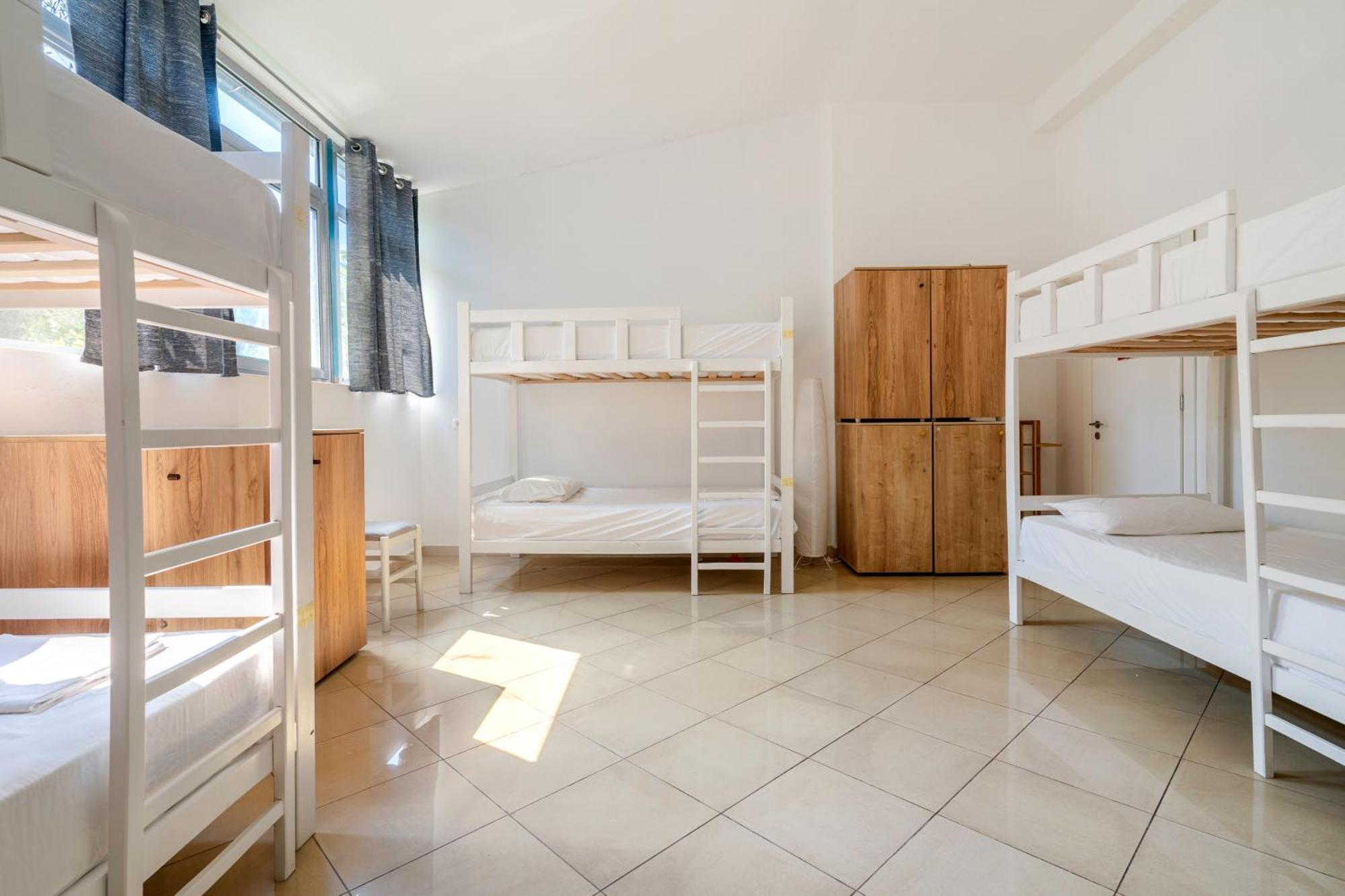 Hostel Hasta La Vista Sarandë Esterno foto