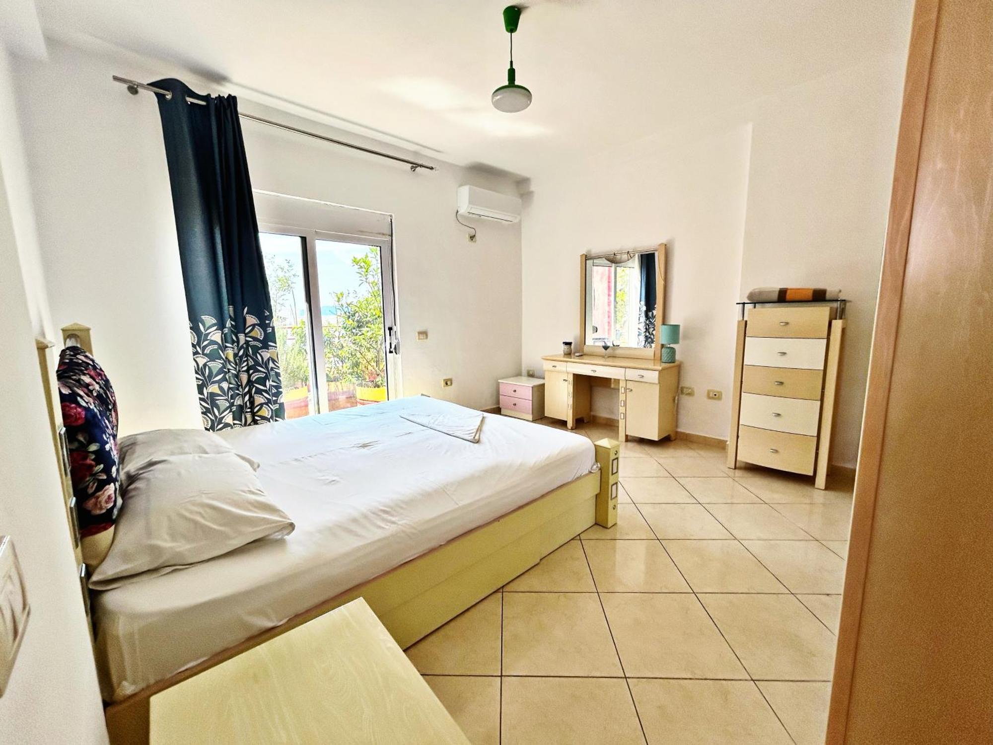 Hostel Hasta La Vista Sarandë Esterno foto